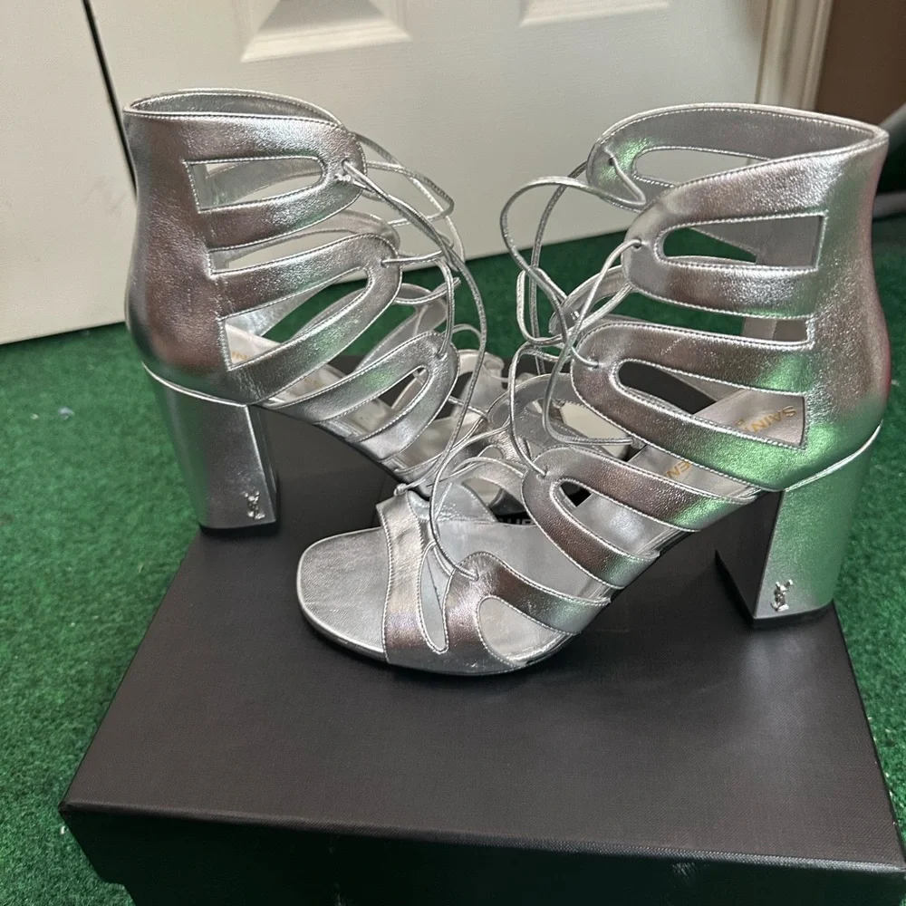 YSL Yves Saint Laurent Silver
Leather Lace Up Heels Size 39 - Picture 8 of 12